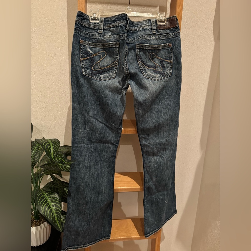 Tuesday Silver Jeans Dark Blue Distressed Straight/Flare Leg Women's Jeans - Picture 8 of 13